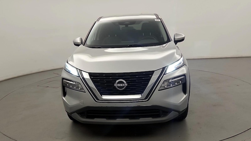 2022 Nissan Rogue SV 2