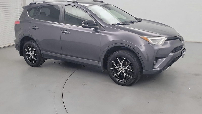 2018 Toyota RAV4 SE Hero Image