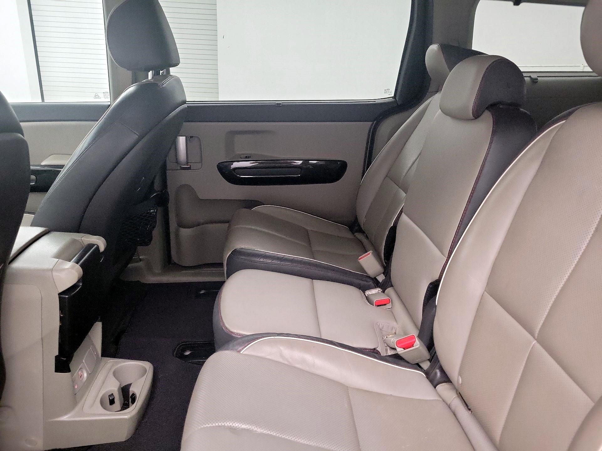 Thumbnail: 2016 Kia Sedona - 17