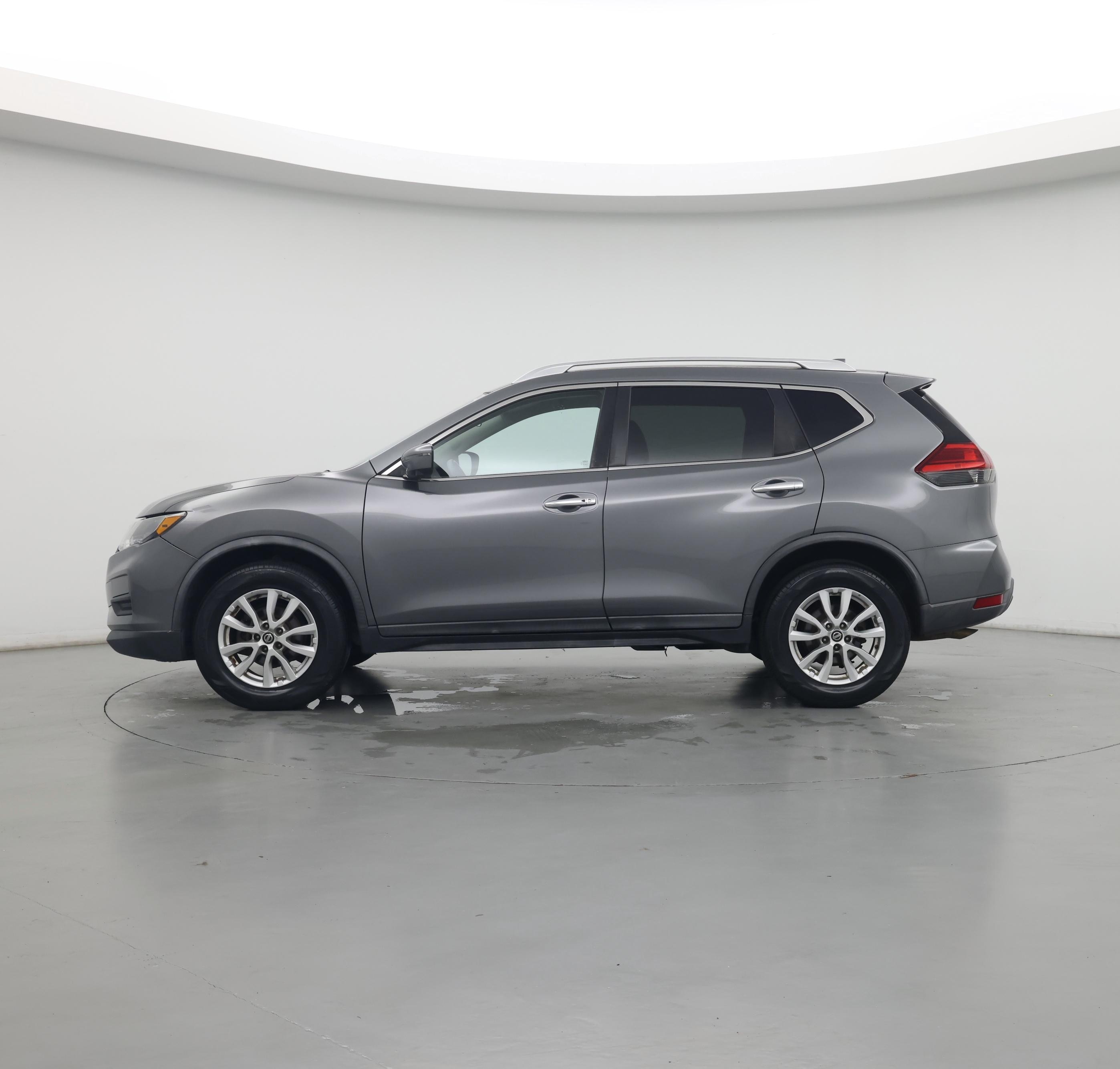 Thumbnail: 2017 Nissan Rogue - 3