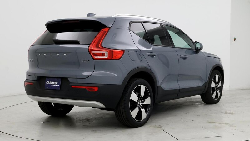 2020 Volvo XC40 T5 Momentum 8