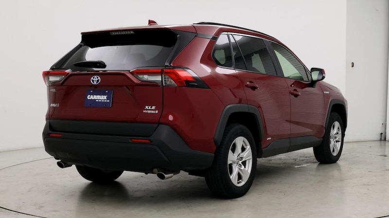 2021 Toyota RAV4 XLE 8