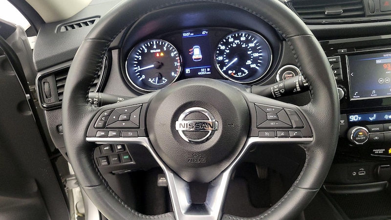 2018 Nissan Rogue SV 10