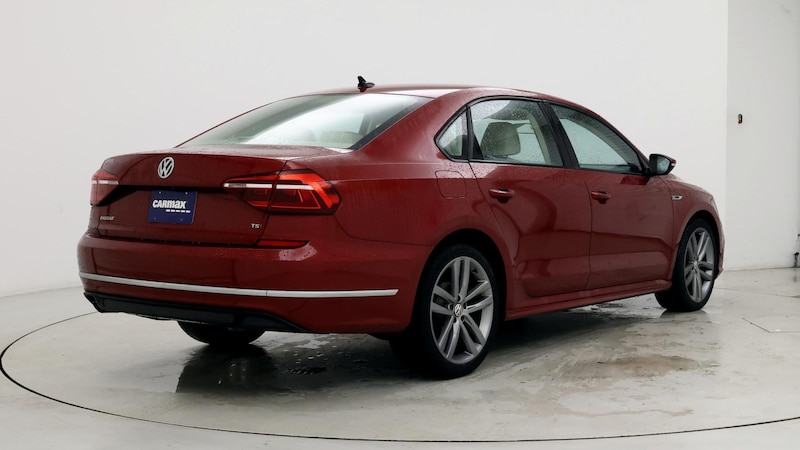 2018 Volkswagen Passat R-Line 8