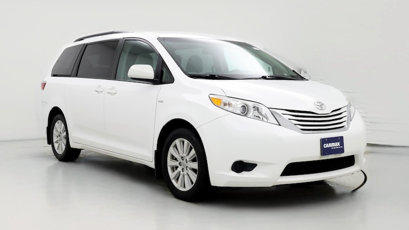 2017 Toyota Sienna LE Hero Image