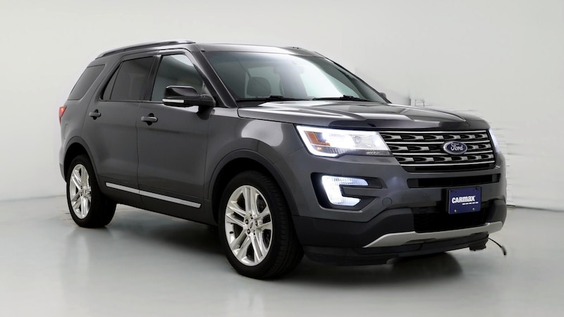 2017 Ford Explorer XLT Hero Image