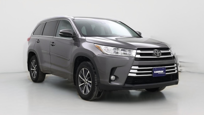 2017 Toyota Highlander XLE Hero Image