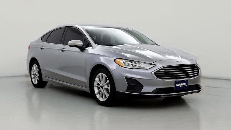 2020 Ford Fusion SE Hero Image