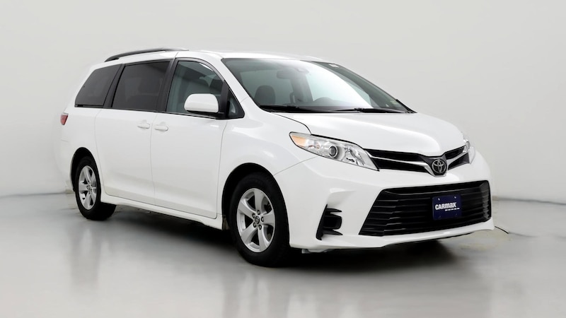 2018 Toyota Sienna LE Hero Image