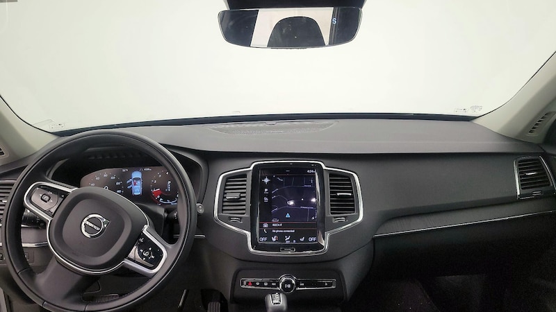 2020 Volvo XC90 T6 Momentum 9