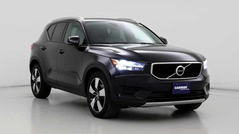 2020 Volvo XC40 T5 Momentum Hero Image