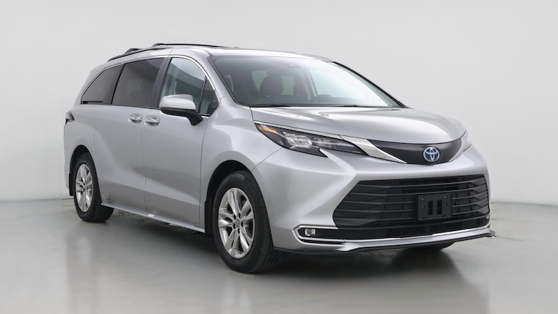 2024 Toyota Sienna XLE Hero Image