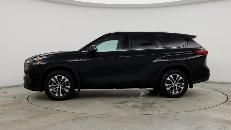 2022 Toyota Highlander XLE 3