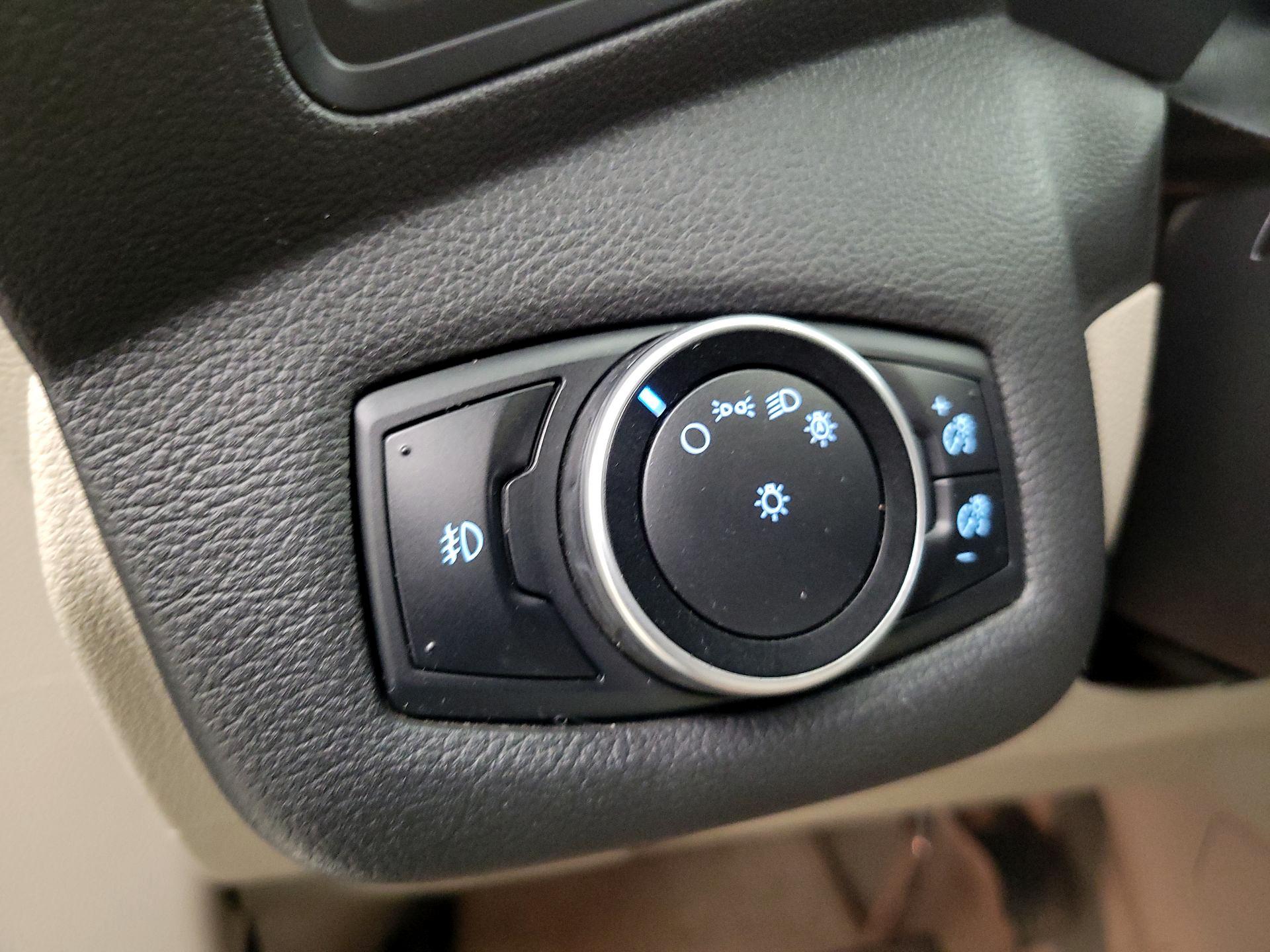 Thumbnail: 2016 Ford Escape - 13