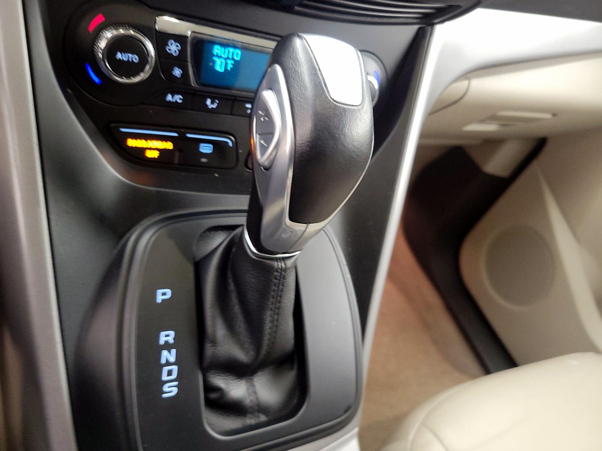 Thumbnail: 2016 Ford Escape - 18