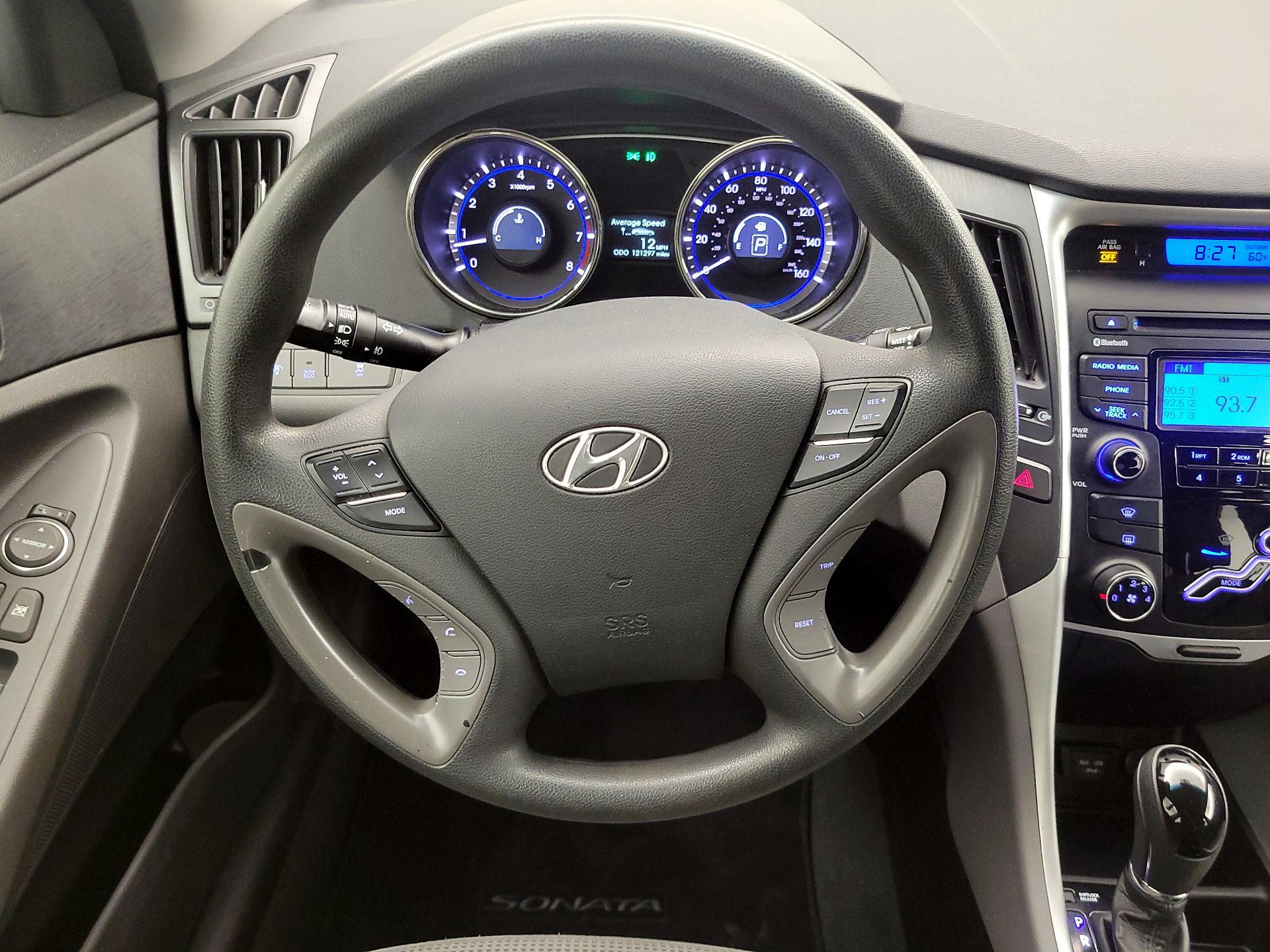 Thumbnail: 2013 Hyundai Sonata - 10