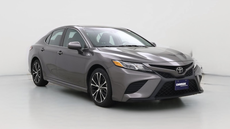 2018 Toyota Camry SE Hero Image