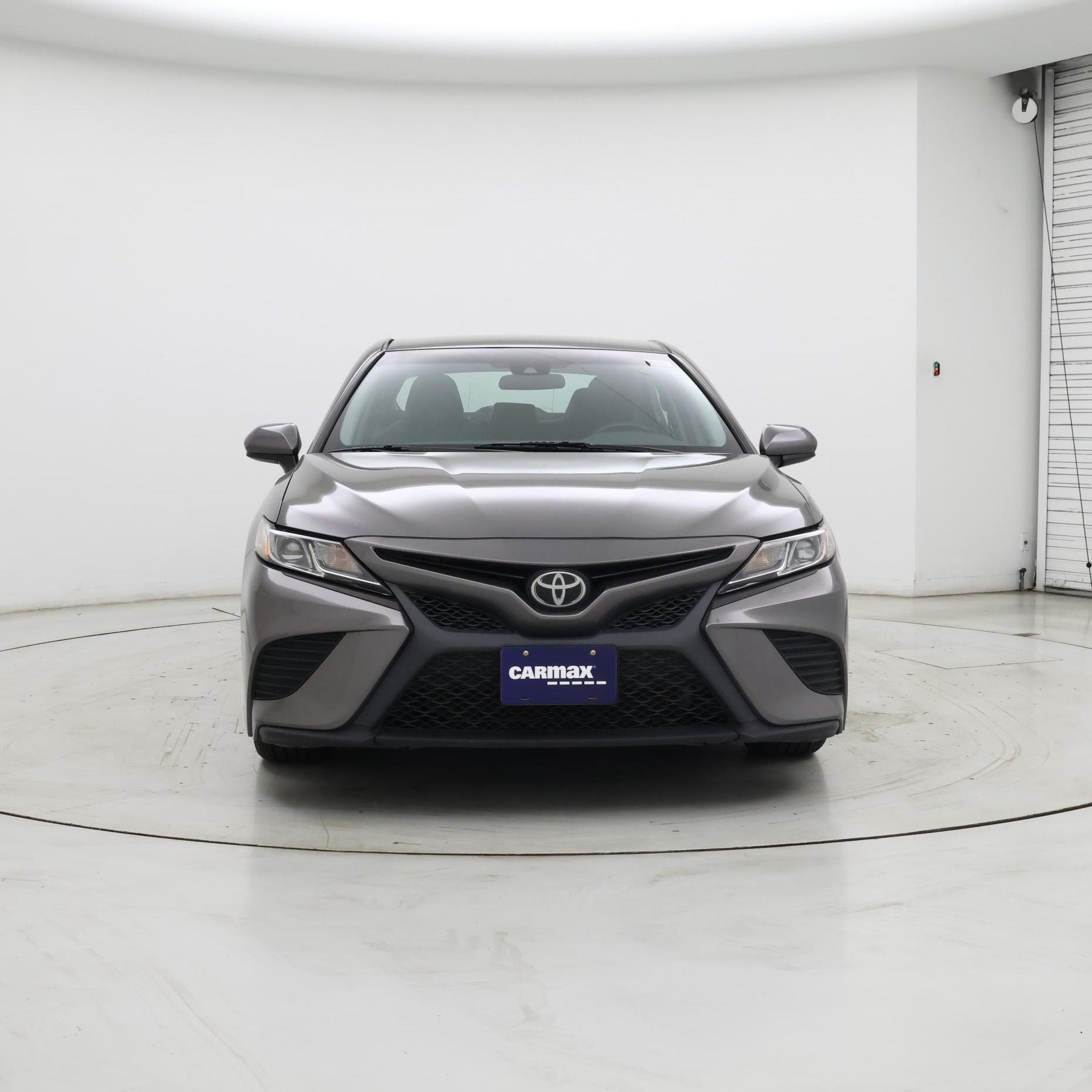 Thumbnail: 2018 Toyota Camry - 5