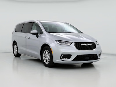 2023 Chrysler Pacifica Touring L -
                Greensboro, NC