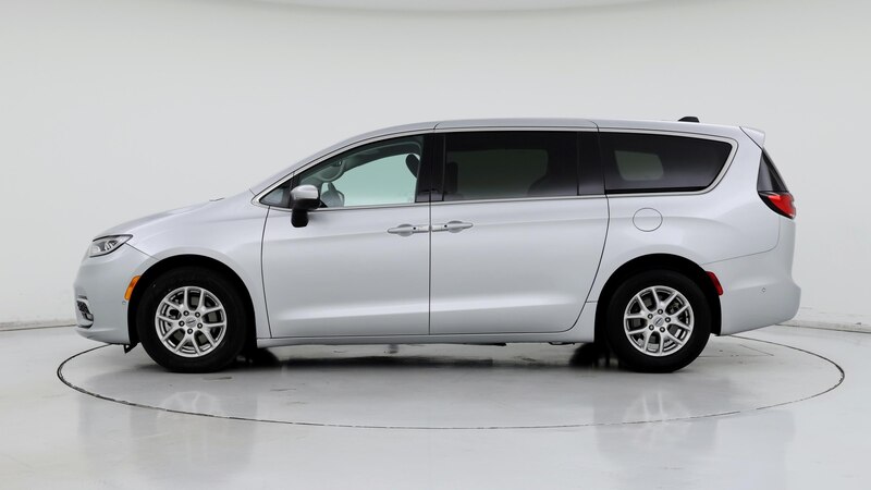 2023 Chrysler Pacifica Touring L 3