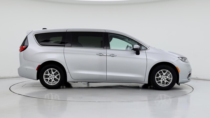 2023 Chrysler Pacifica Touring L 7