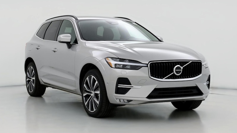 2022 Volvo XC60 B5 Momentum Hero Image