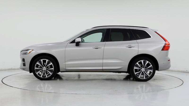 2022 Volvo XC60 B5 Momentum 3