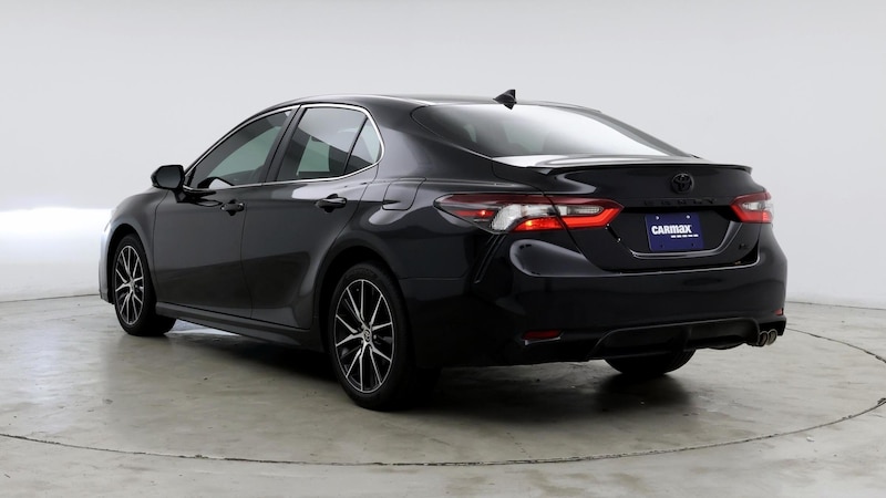 2023 Toyota Camry SE 2