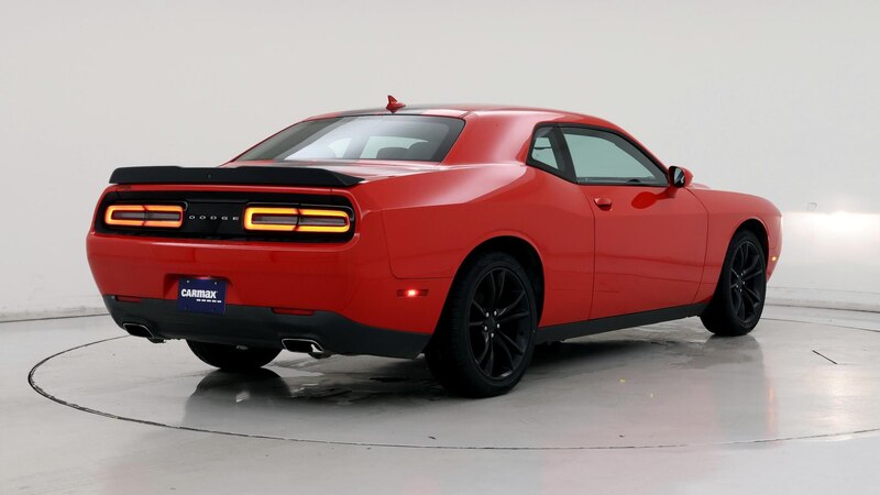 2016 Dodge Challenger SXT 8