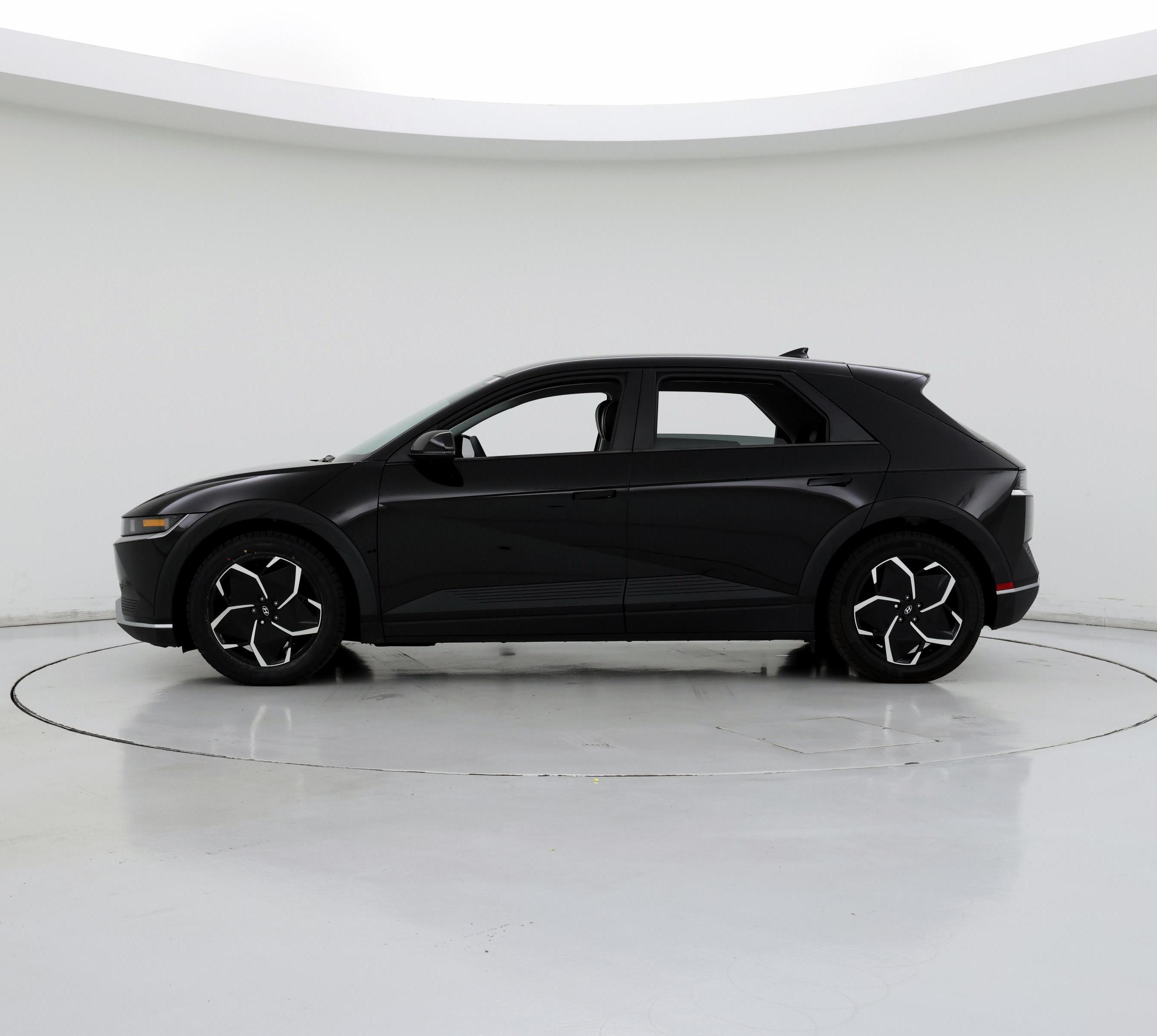 Thumbnail: 2022 Hyundai Ioniq 5 - 3