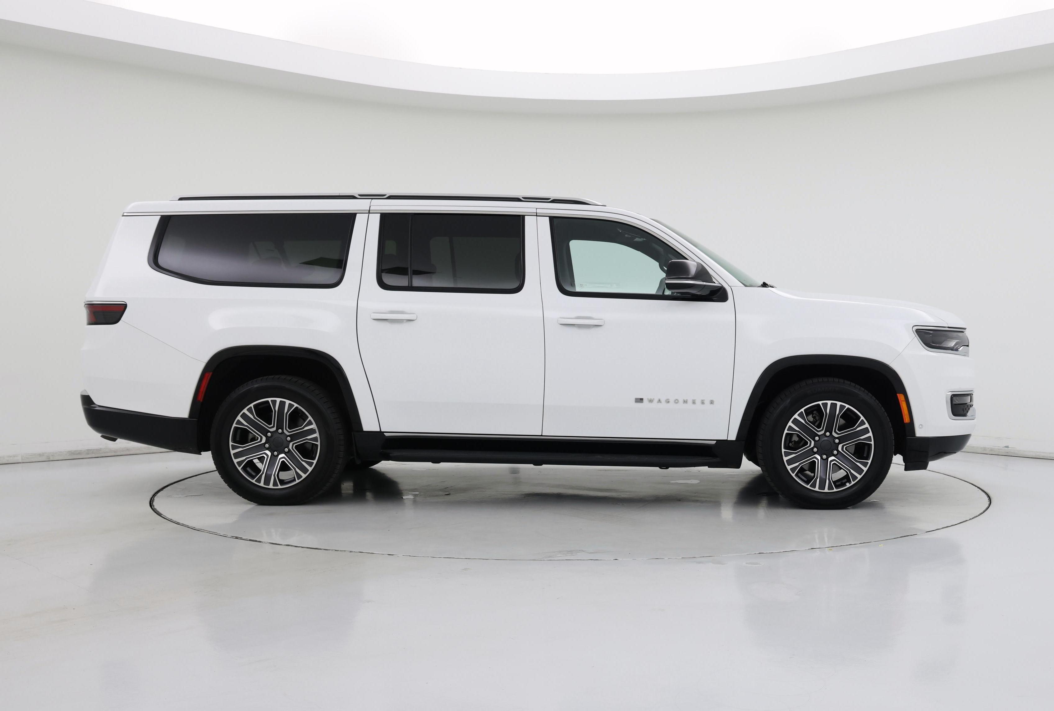 Thumbnail: 2023 Jeep Wagoneer - 7