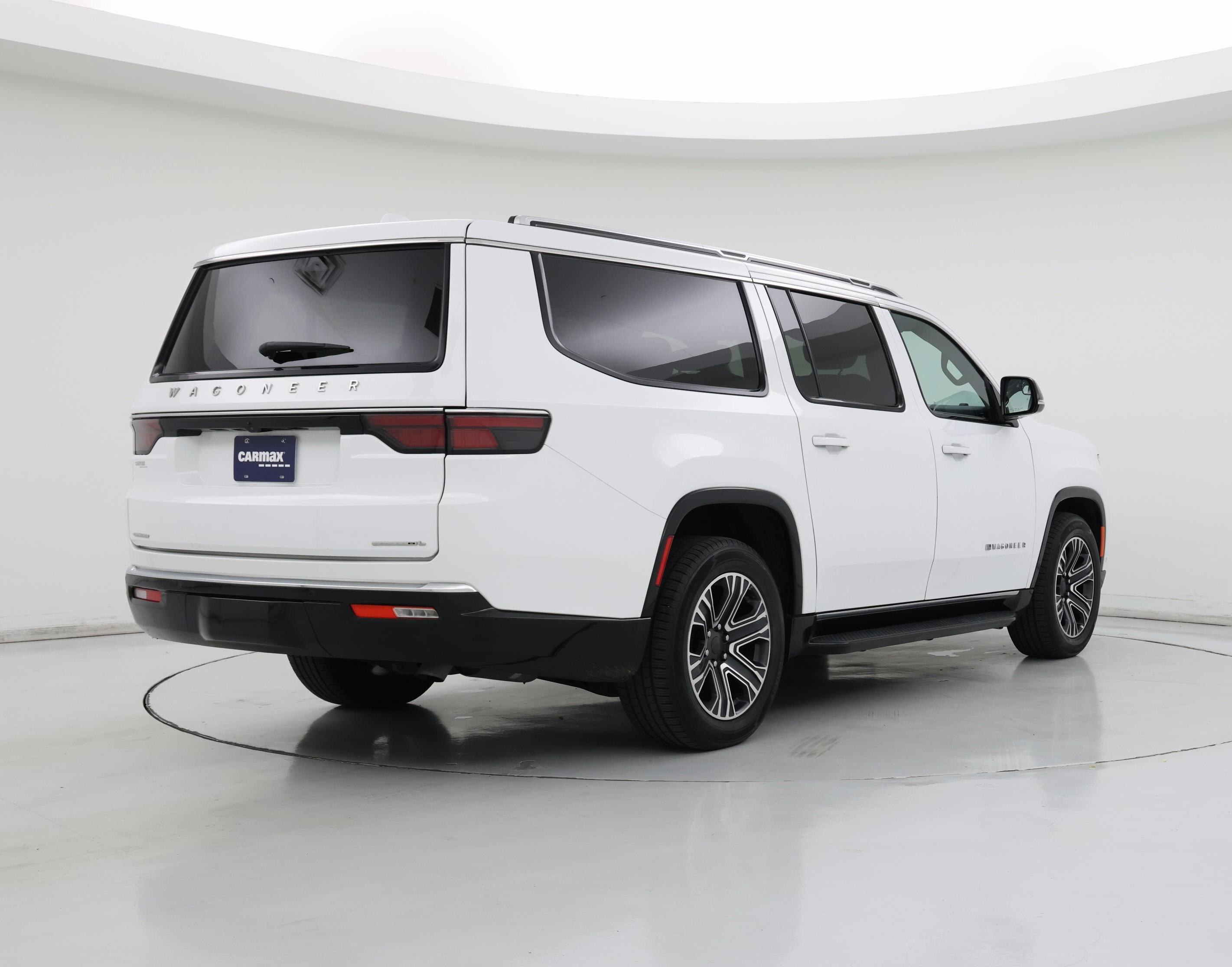 Thumbnail: 2023 Jeep Wagoneer - 8