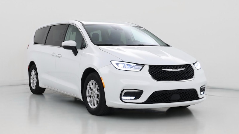 2023 Chrysler Pacifica Touring L Hero Image