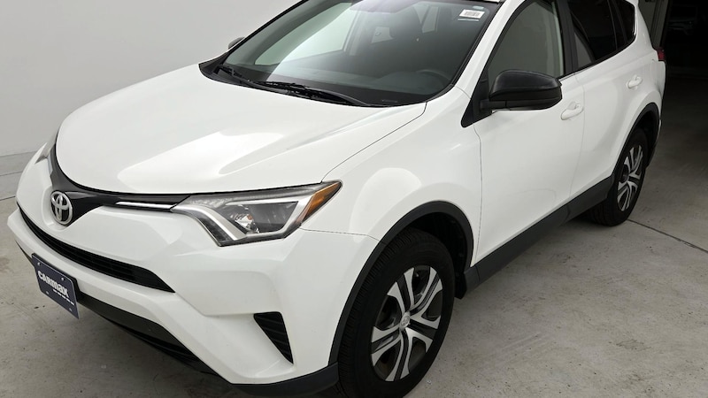 2016 Toyota RAV4 LE Hero Image