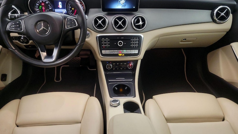 2018 Mercedes-Benz GLA 250 9