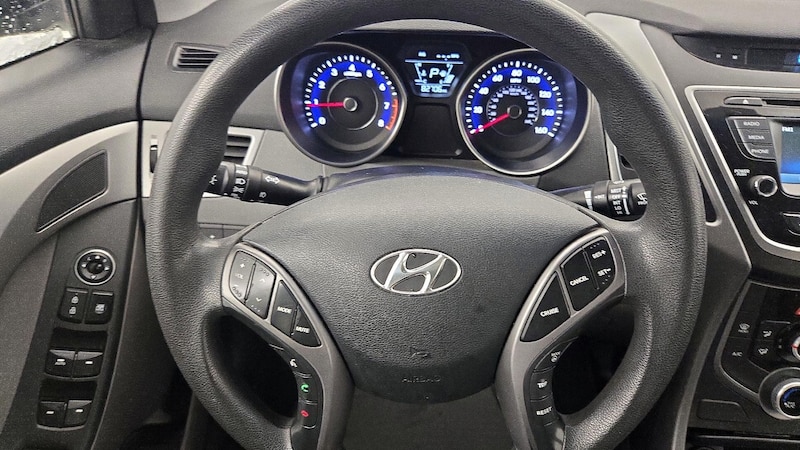 2015 Hyundai Elantra SE 10