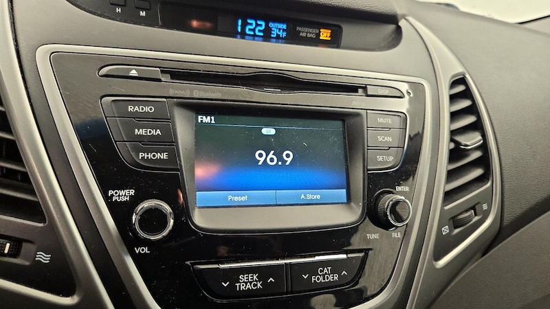 2015 Hyundai Elantra SE 15