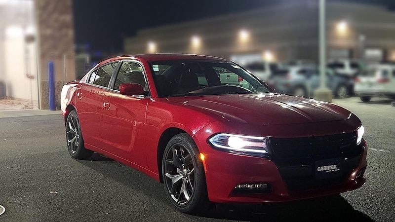 2015 Dodge Charger SXT Hero Image