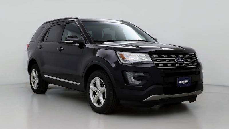 2017 Ford Explorer XLT Hero Image