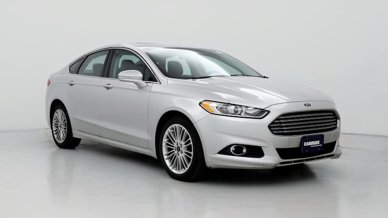 2015 Ford Fusion SE Hero Image