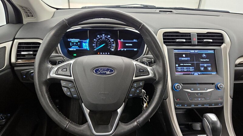 2015 Ford Fusion SE 10