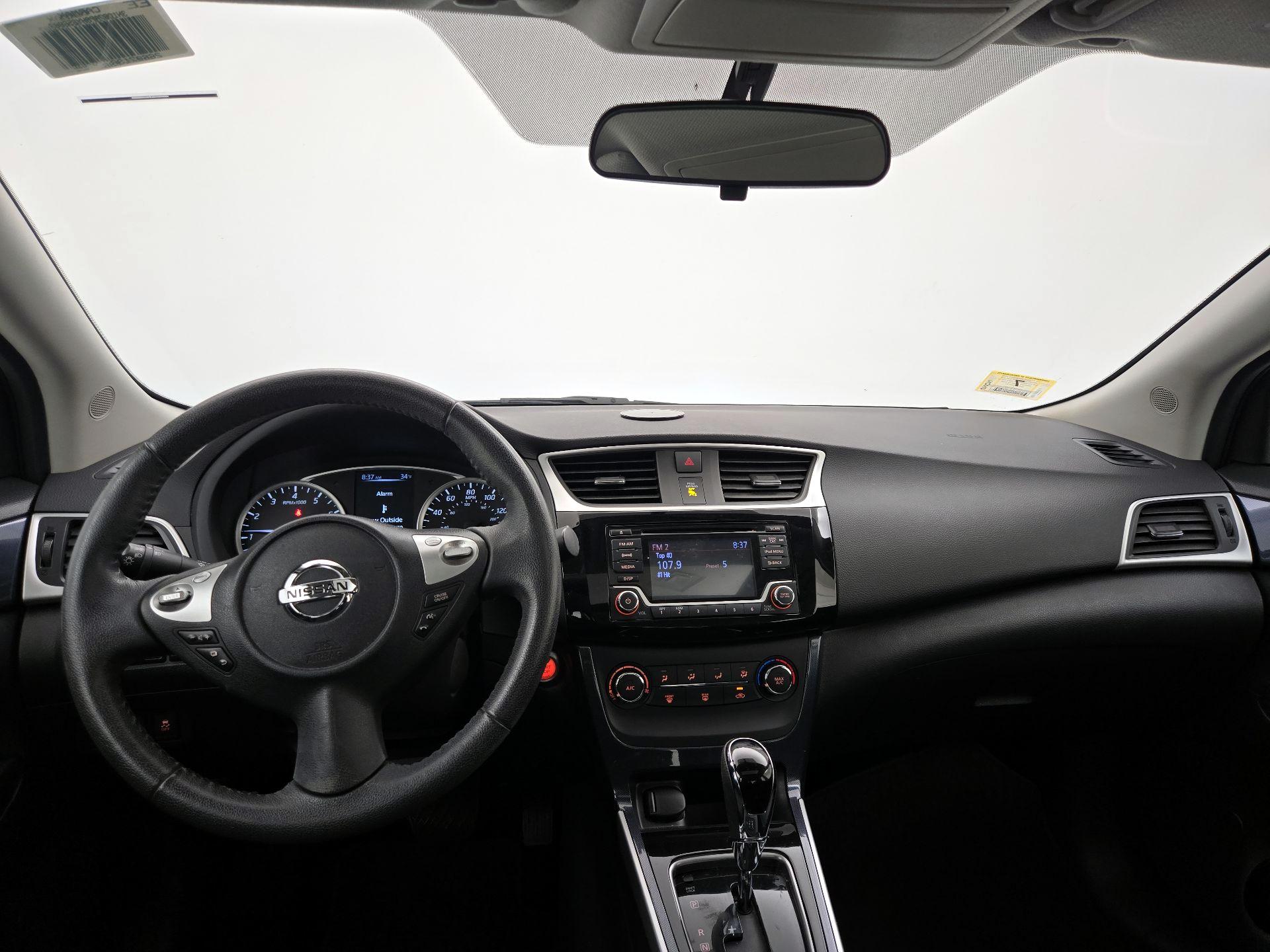 Thumbnail: 2017 Nissan Sentra - 9