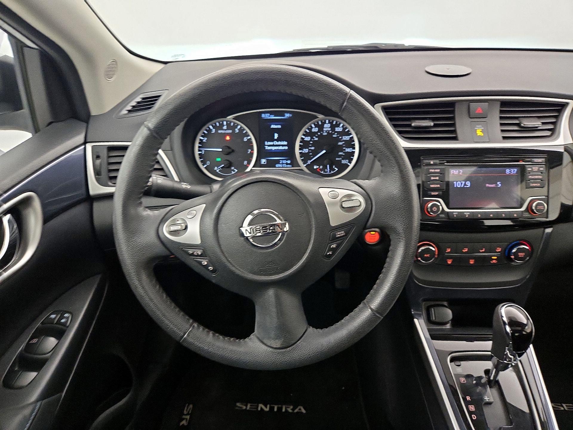 Thumbnail: 2017 Nissan Sentra - 10