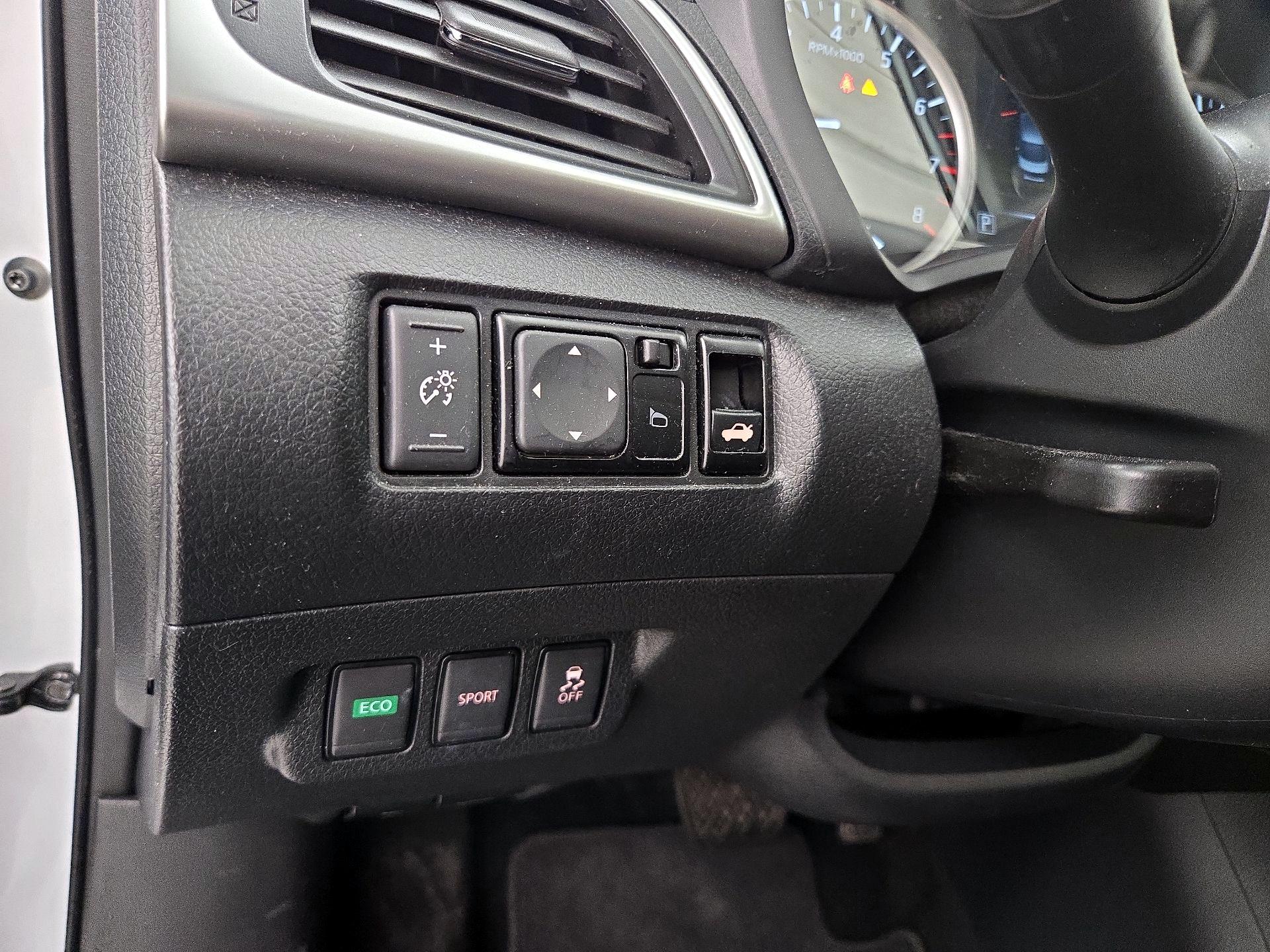 Thumbnail: 2017 Nissan Sentra - 13