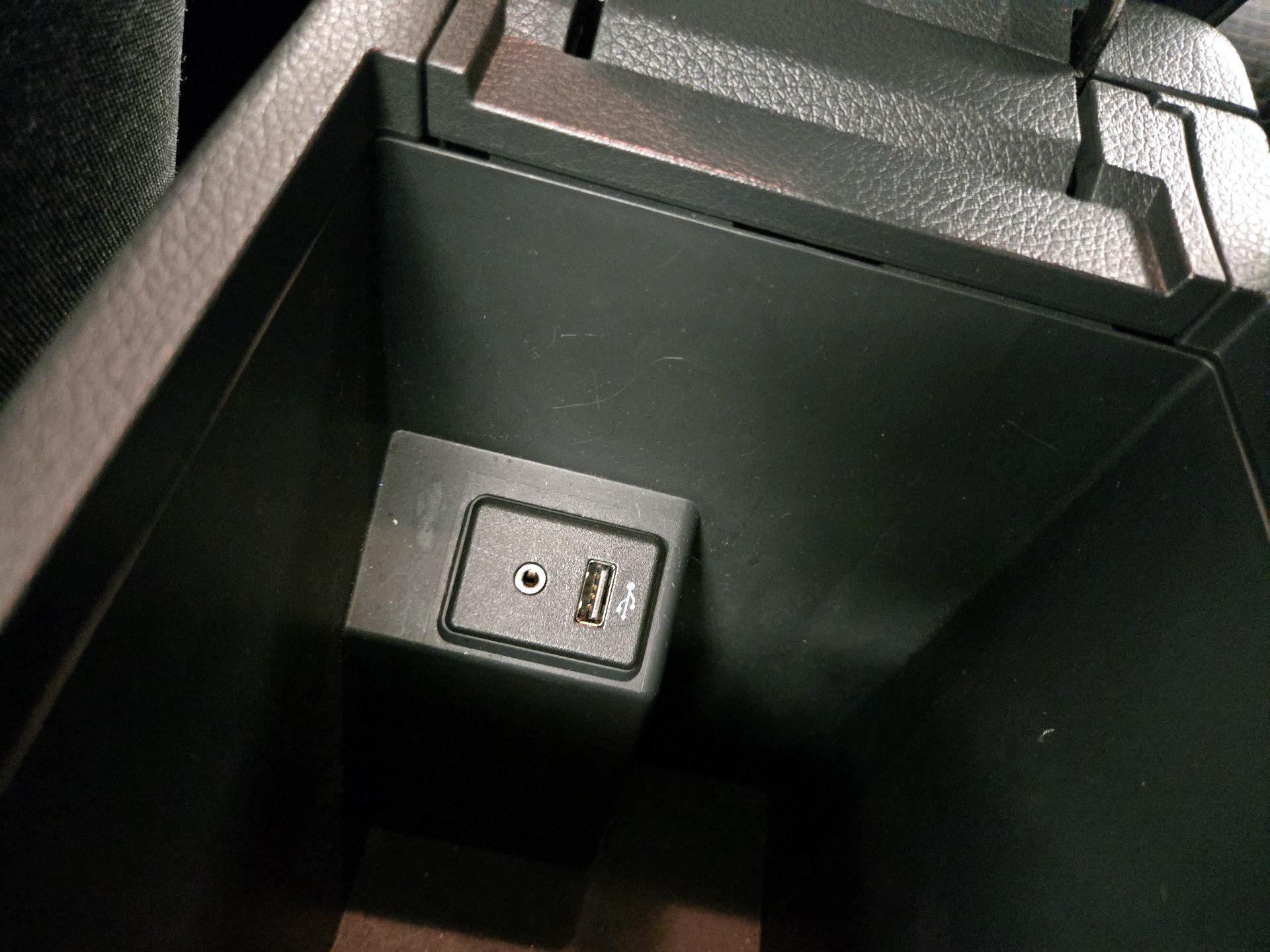 Thumbnail: 2017 Nissan Sentra - 18