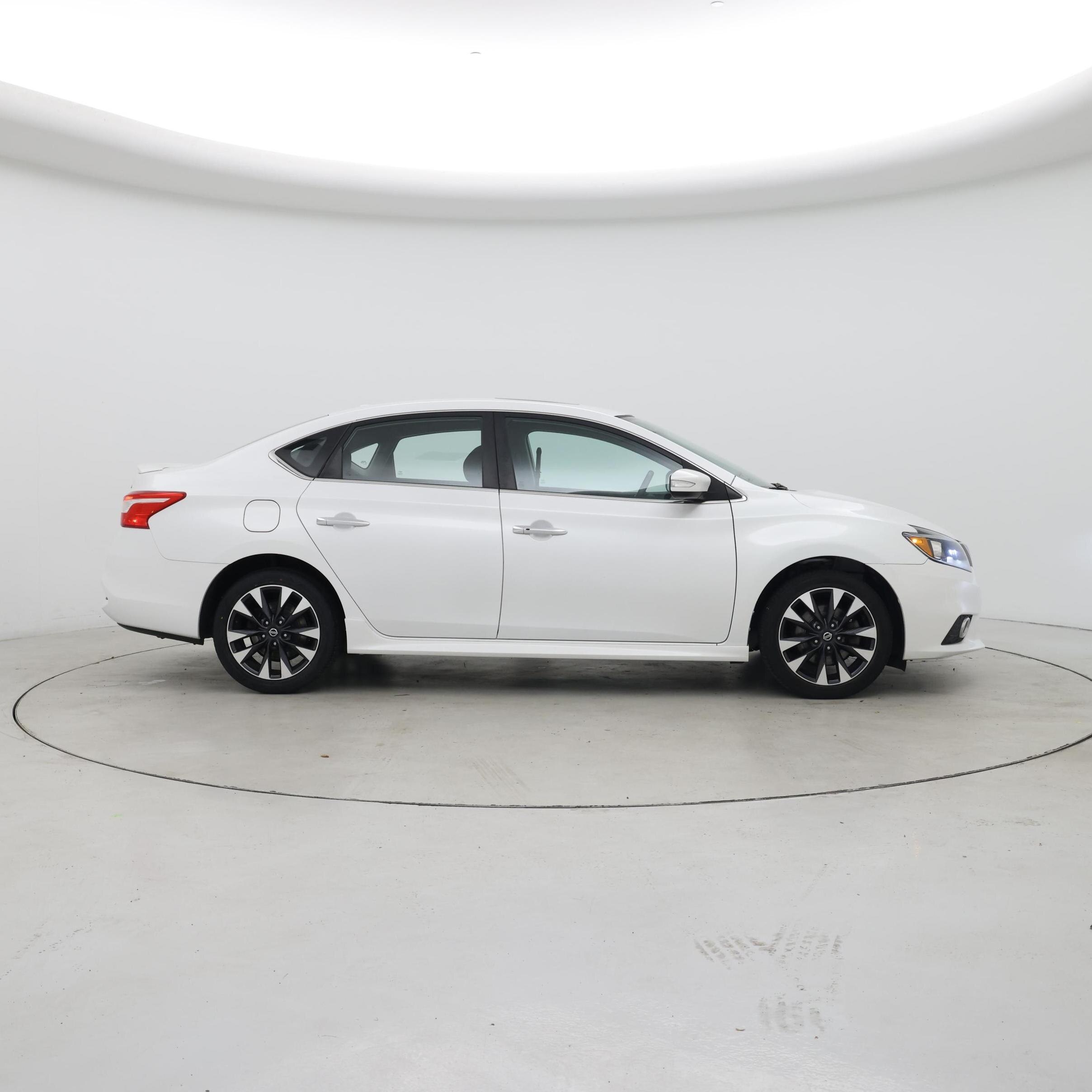 Thumbnail: 2017 Nissan Sentra - 7