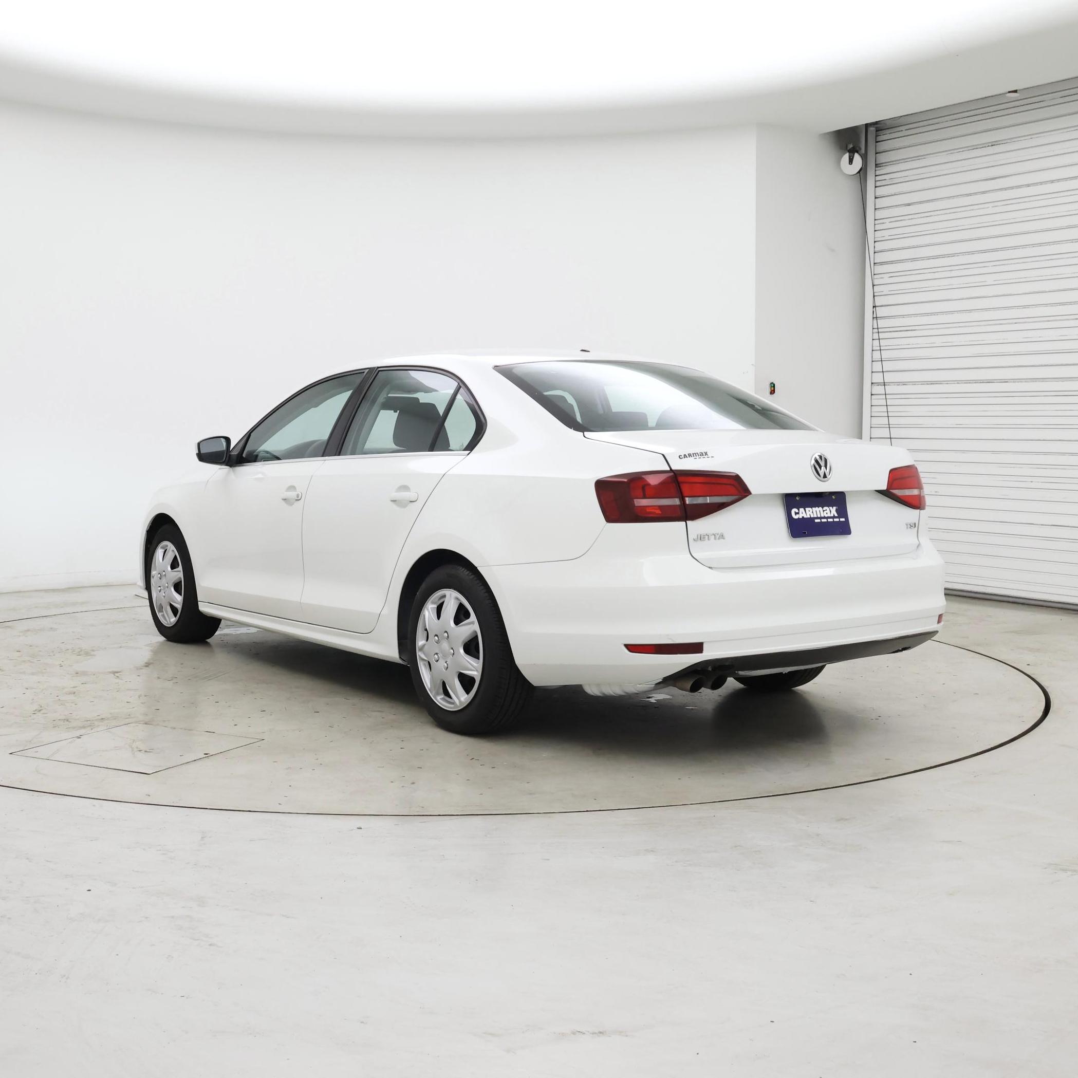 Thumbnail: 2017 Volkswagen Jetta - 2