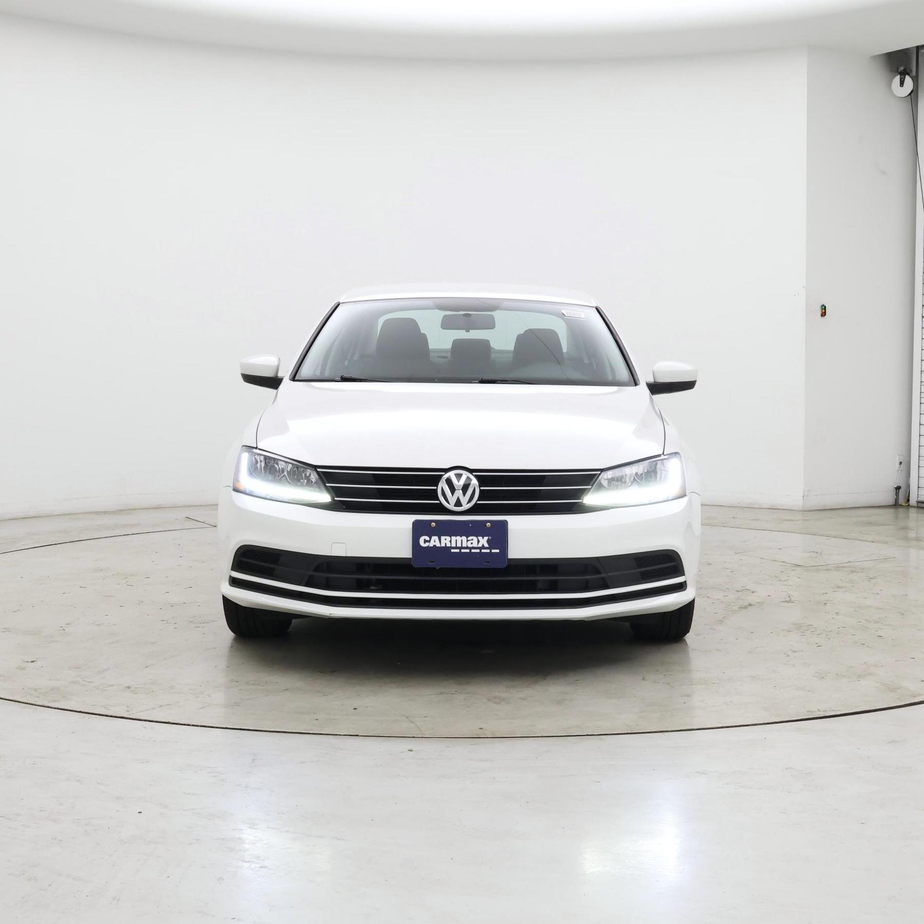 Thumbnail: 2017 Volkswagen Jetta - 5