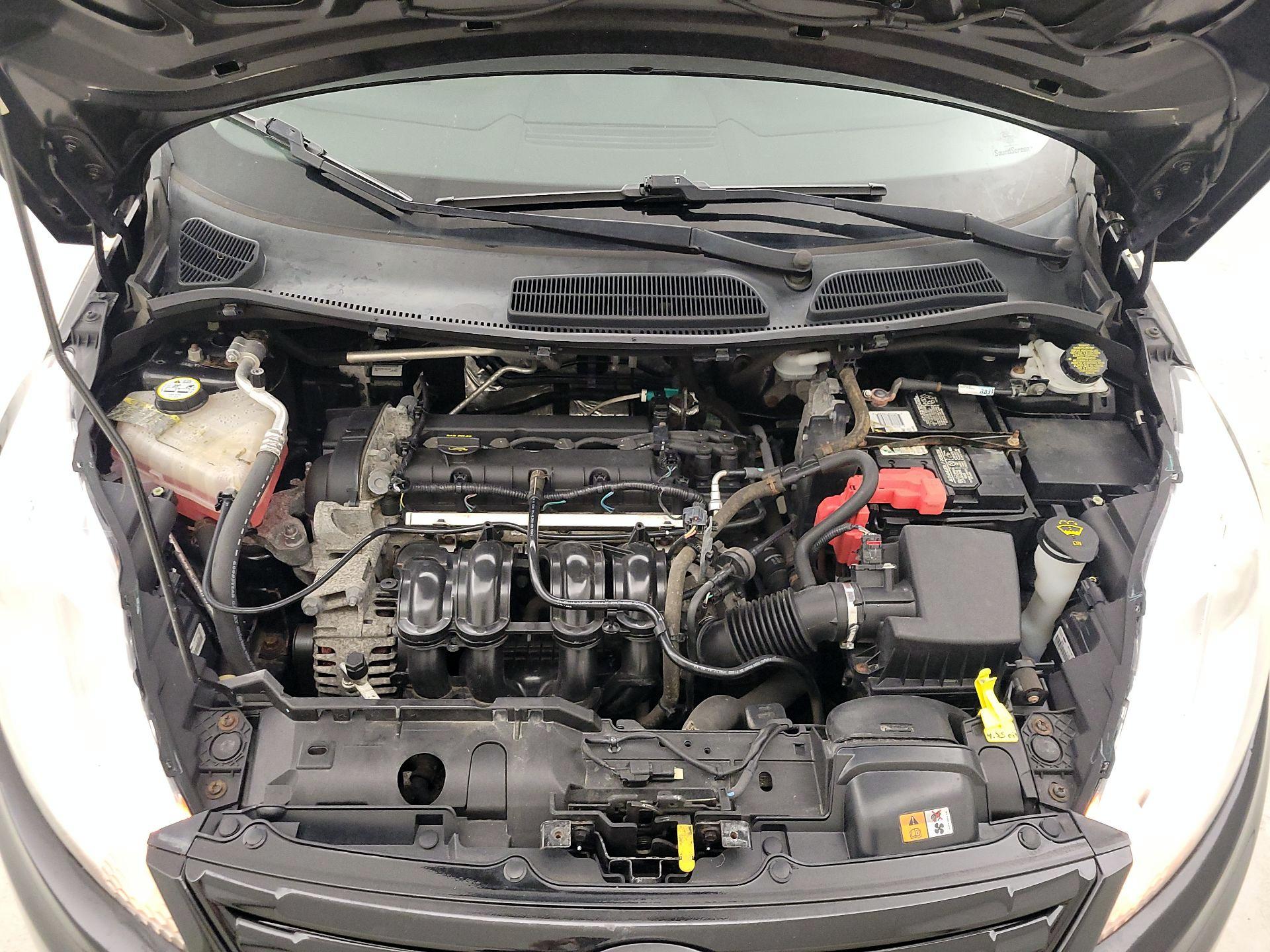 Thumbnail: 2013 Ford Fiesta - 20