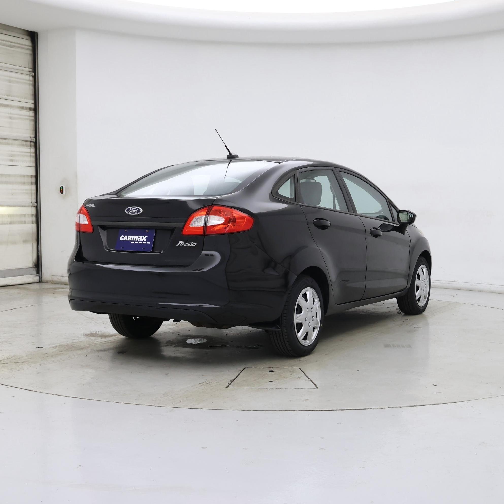 Thumbnail: 2013 Ford Fiesta - 8